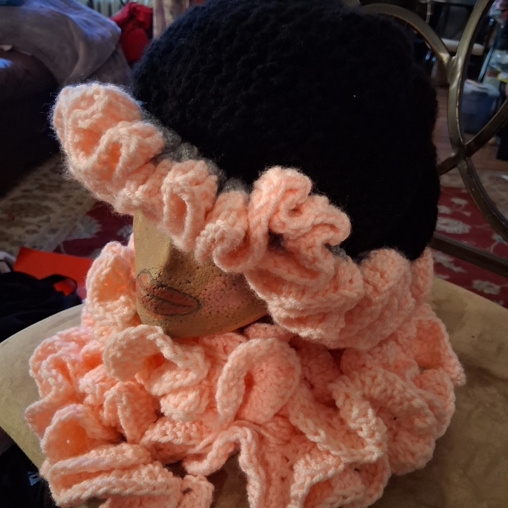 Elegant Black and Pink Ruffled Hat and Scarf Set